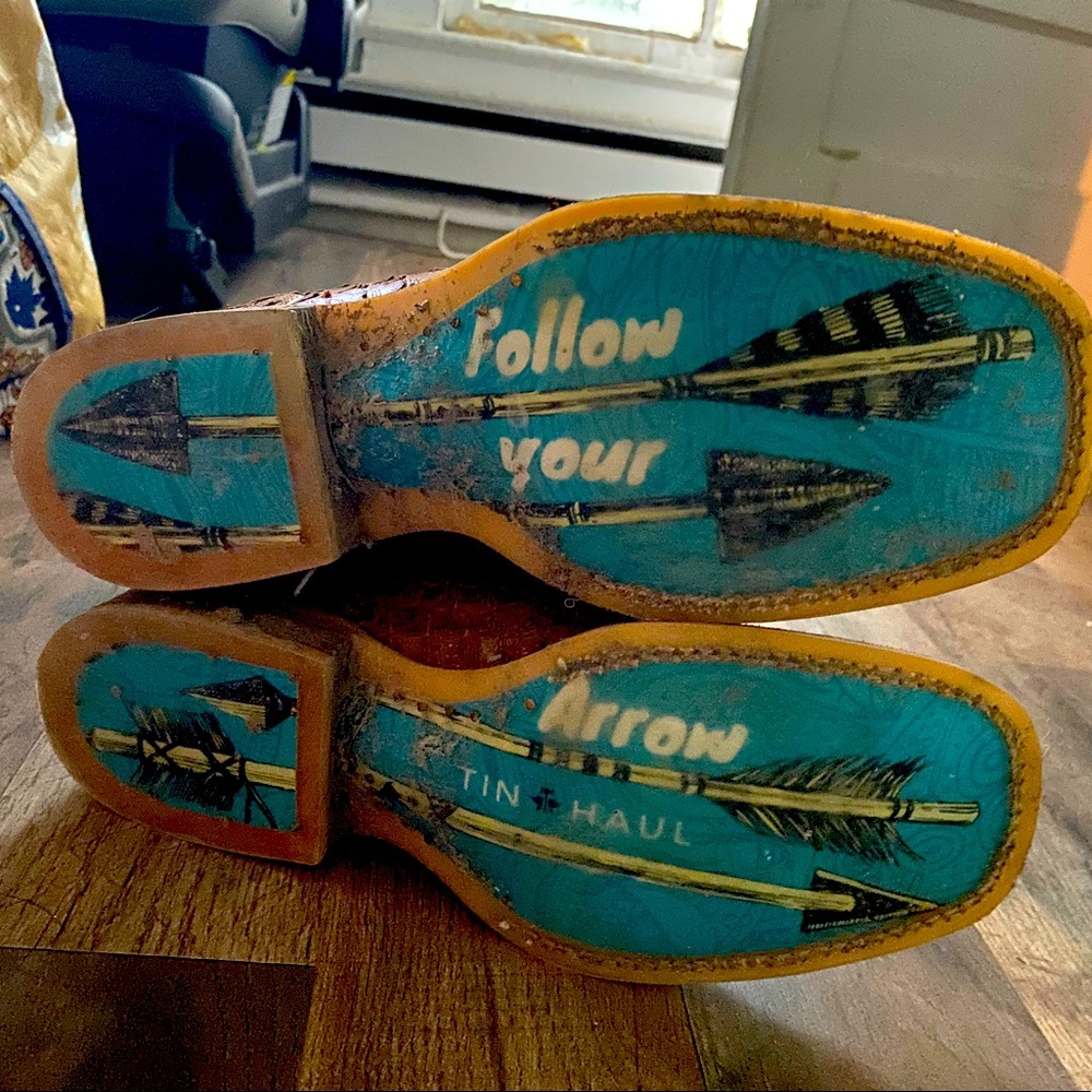 Tin Haul Boots. Worn a few times. Great condition. Size 8.